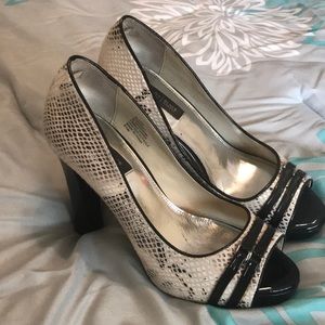 White House/Black Market - chunky heel